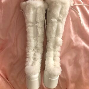 Demonia-style boot, white fuzzy platform boots, size 8, worn once!